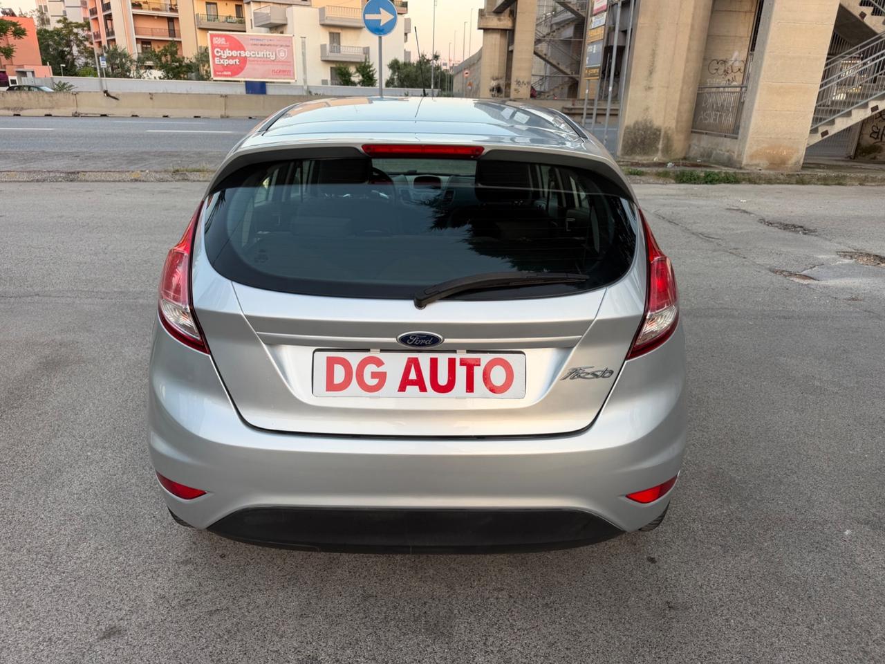 Ford Fiesta 1.2 benzina 60 cv 2014
