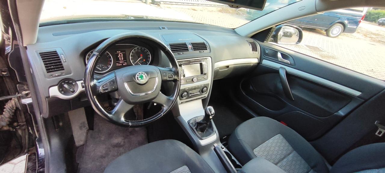 Skoda Octavia 1.6 TDI CR 105 CV Wagon Elegance