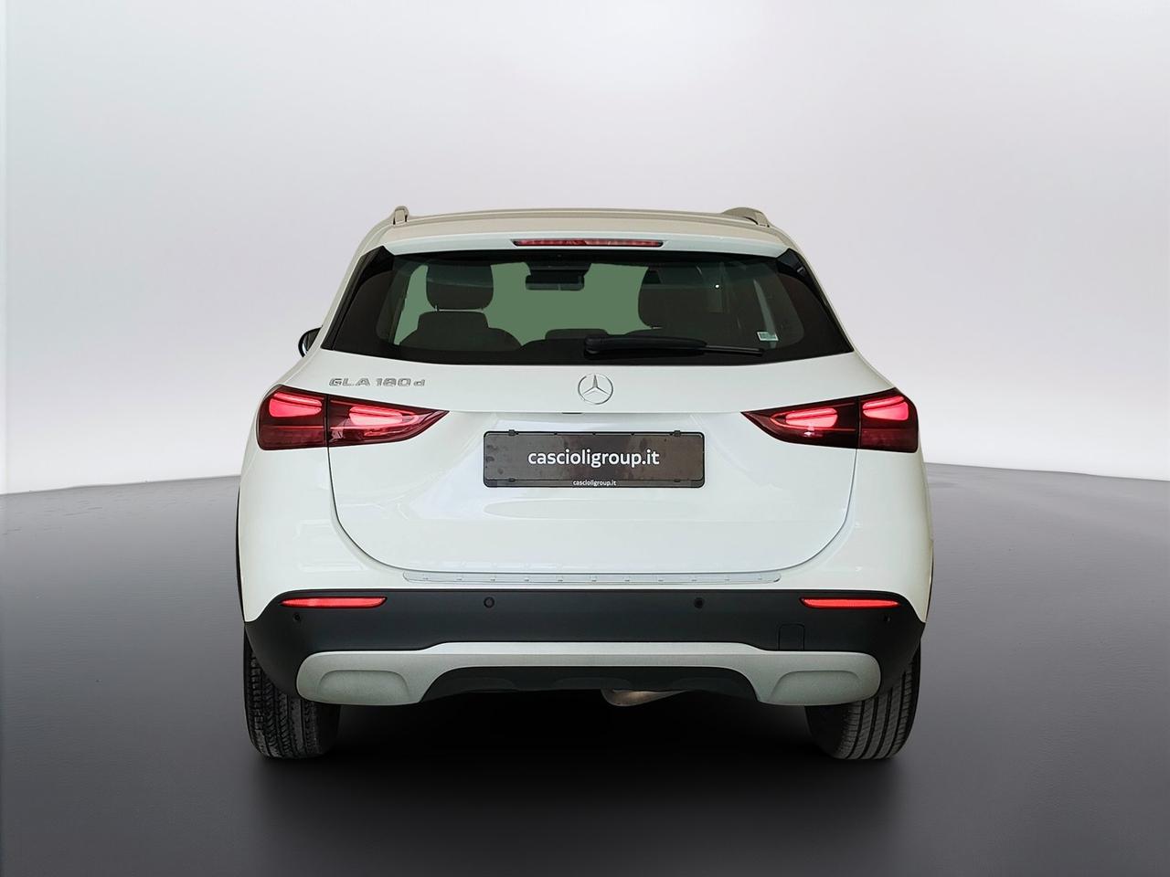 Mercedes-Benz GLA-H247 2023 - GLA 180 d Advanced auto