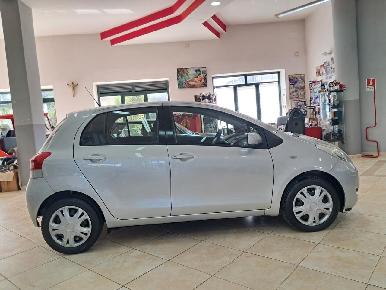 Toyota Yaris 1.0 5 porte Sol GPL