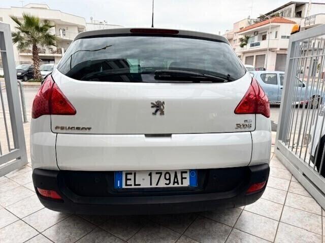 Peugeot 3008 1.6 e-HDi 112CV C. Autom.-Navi-Tel-Pdc-Cruise C.-Grip Control