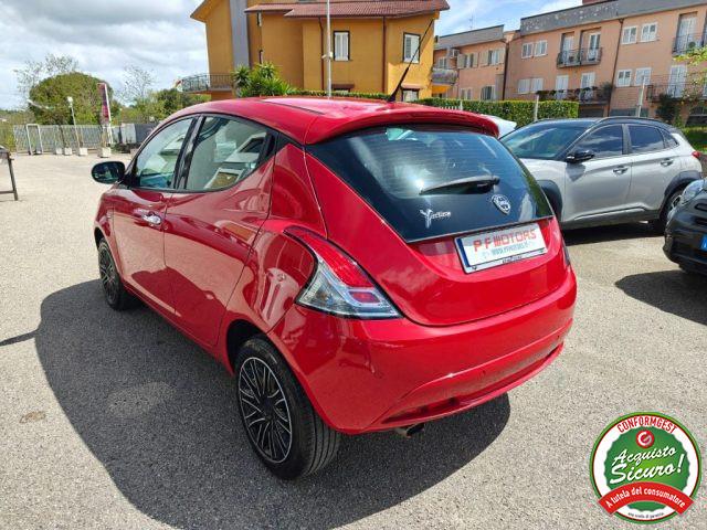 LANCIA Ypsilon 1.2 69 CV 5 porte Gold