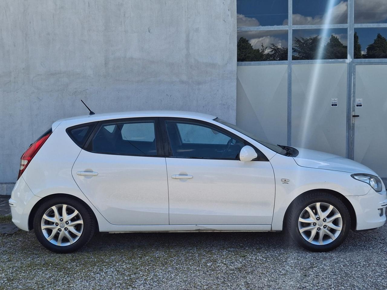 Hyundai i30 1.4 BlueDrive GPL Comfort