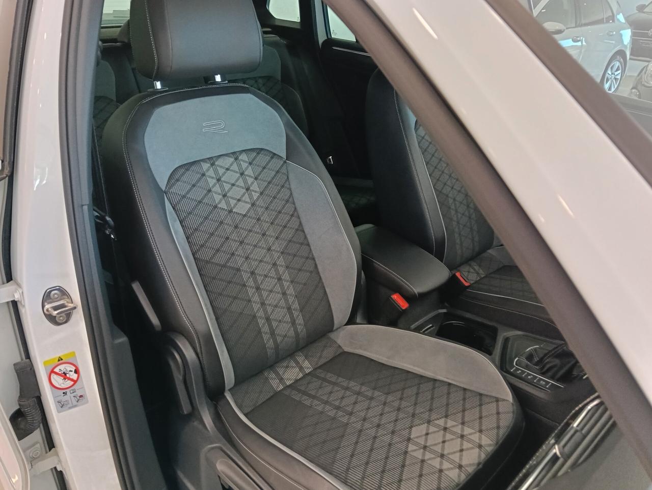 Volkswagen Tiguan 2.0 TDI 150 CV SCR DSG R-Line