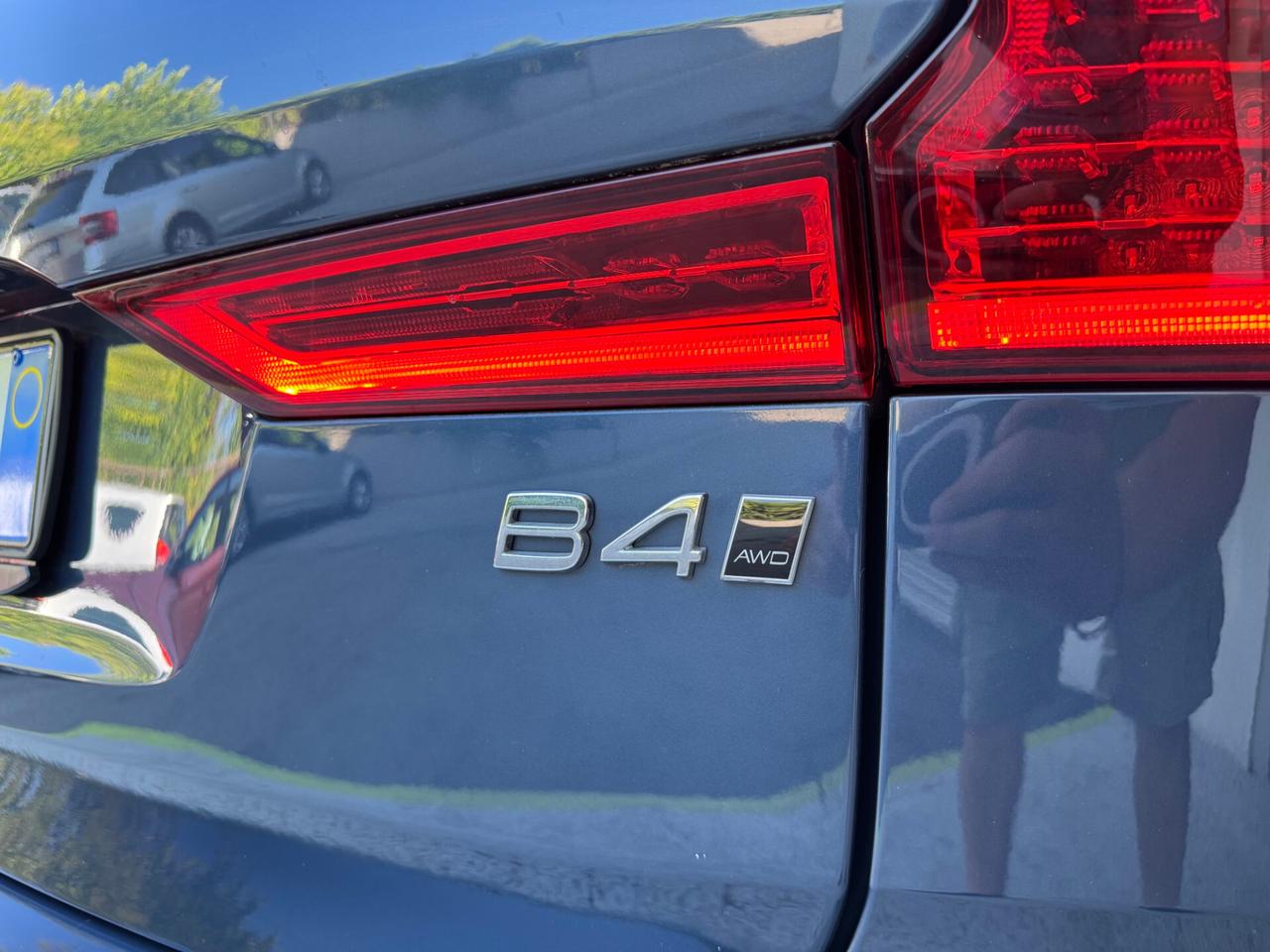Volvo XC 60 2.0 b4 MomPro AWD Auto GARANZIA 24 MESI