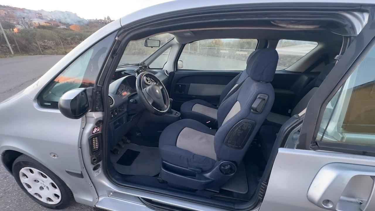 Peugeot 1007 1.4 HDi