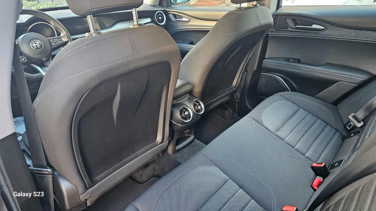 Alfa Romeo Stelvio 2.2 Turbodiesel 160 CV AT8 RWD Super