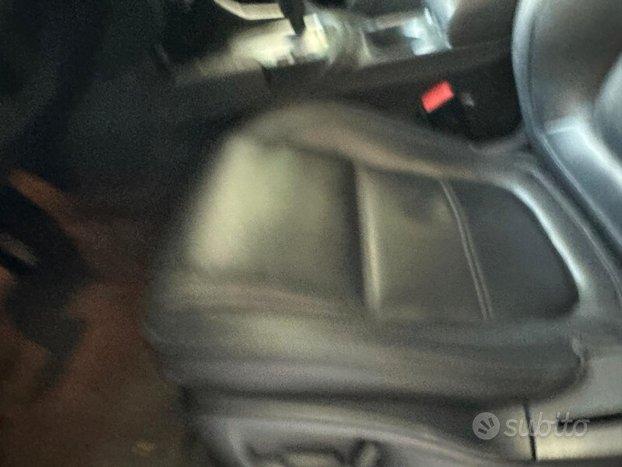 JAGUAR E-Pace (X540) E-Pace 2.0D 150 CV A...