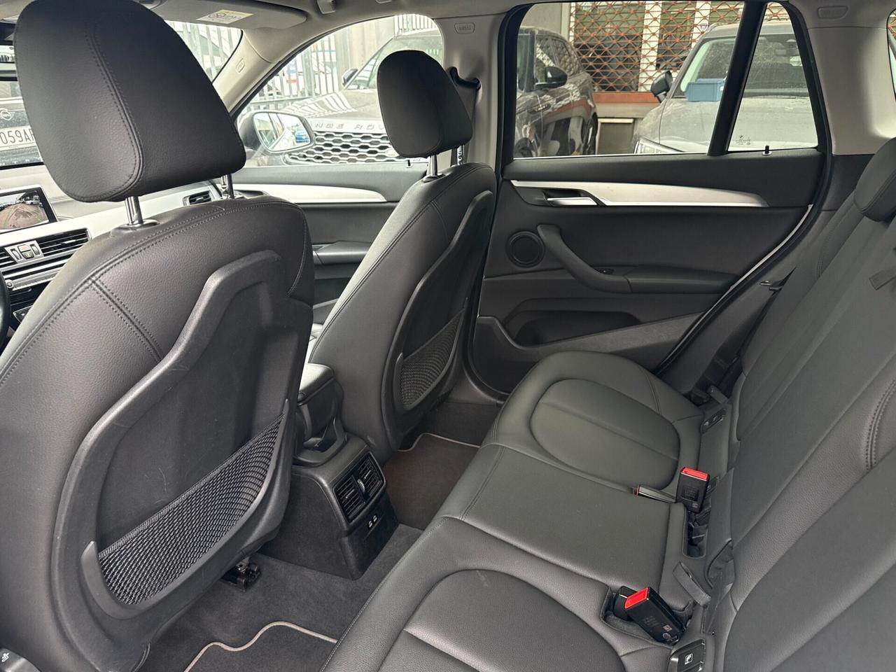BMW X1 X1 sdrive16d xLine SERVICE IN BMW