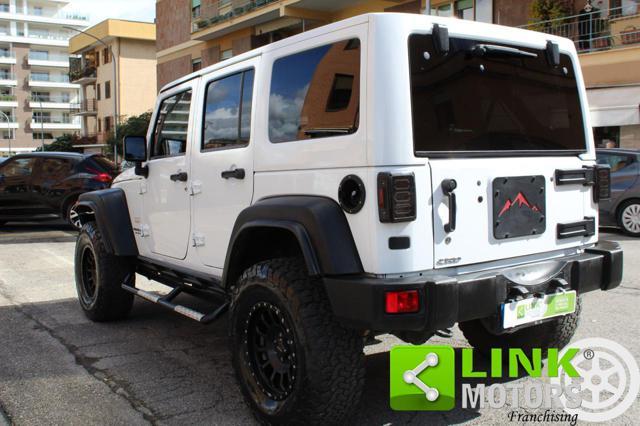JEEP Wrangler Unlimited 2.8 CRD DPF Sahara Auto