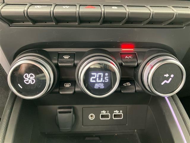 RENAULT Clio 1.0 TCe Techno