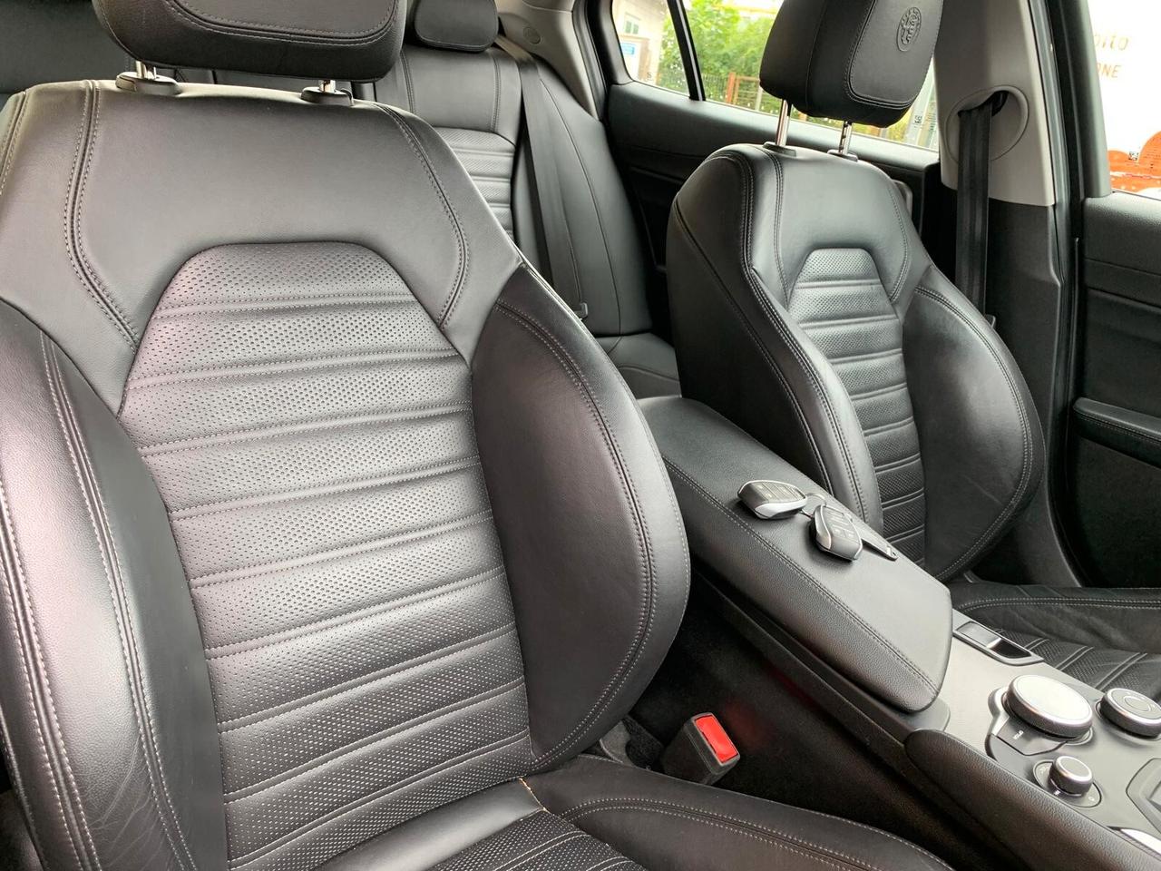 Alfa Romeo Giulia 2.2 TD 210 CV AT8 Q4 Veloce
