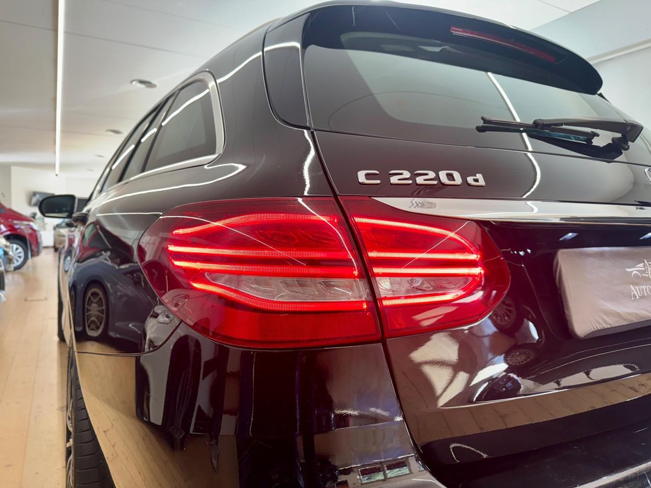 Mercedes-benz C 220 - SPORT - SOLO 76.000 KM