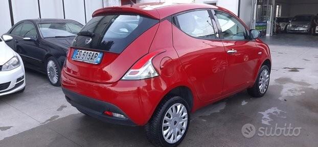 Lancia Ypsilon 0.9 TwinAir 85 CV 5 porte Metano Ecochic Elefantino