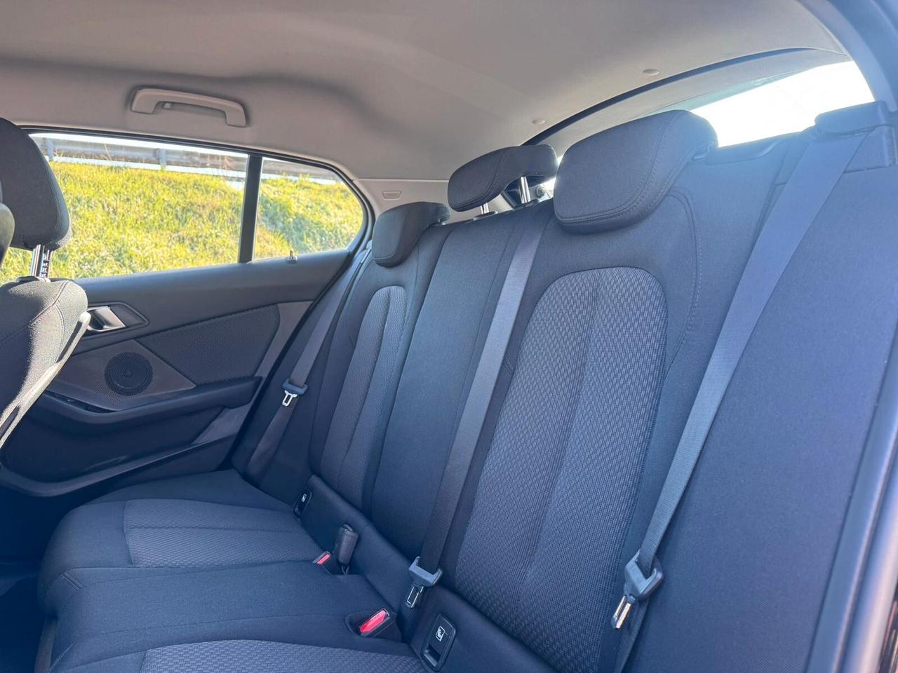 Bmw 118 118d 5p. Colorvision Edition