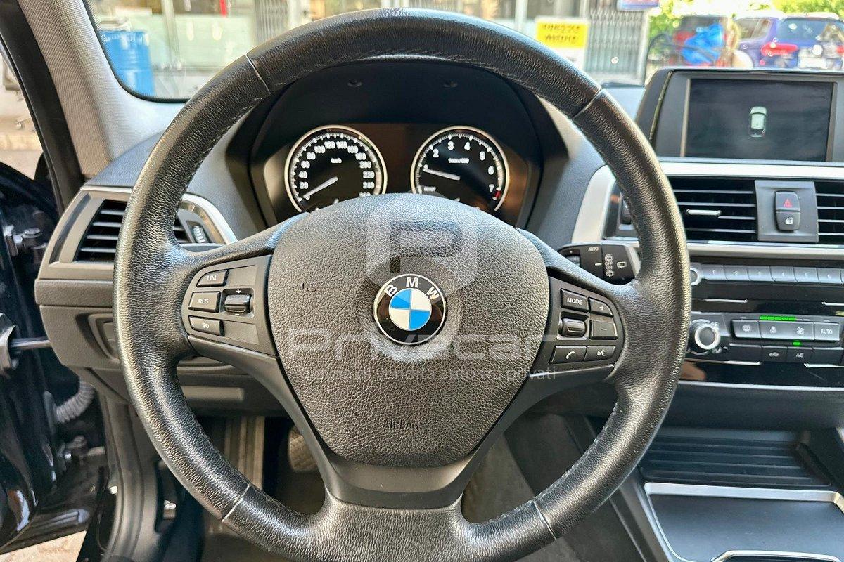 BMW 118i 5p. Advantage