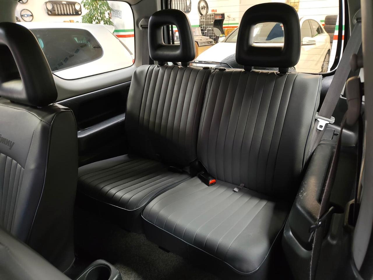 Suzuki Jimny 1.3i 4WD GANCIO TRAINO NEOPATENTATI