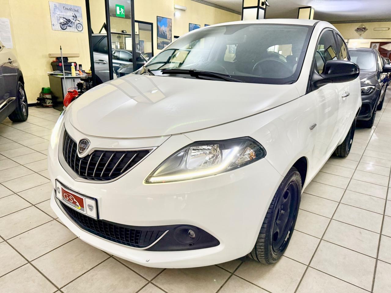 Lancia Ypsilon 1.0 FireFly 5 porte S&S Hybrid Gold Plus