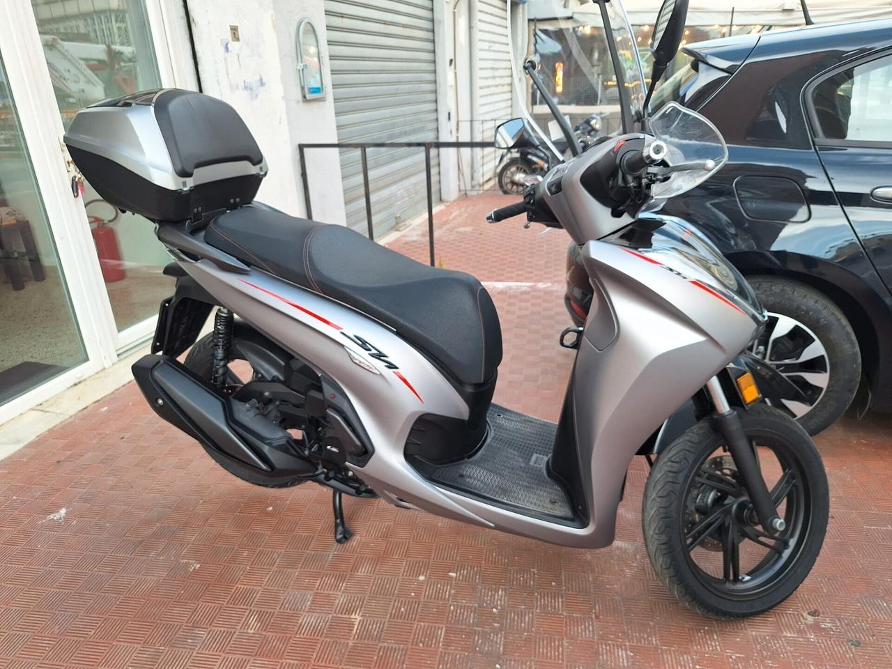 Honda SH 350 SPORT