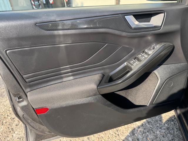 FORD Focus 1.0 Hybrid 125CV Powershift SW ST-Line Design S