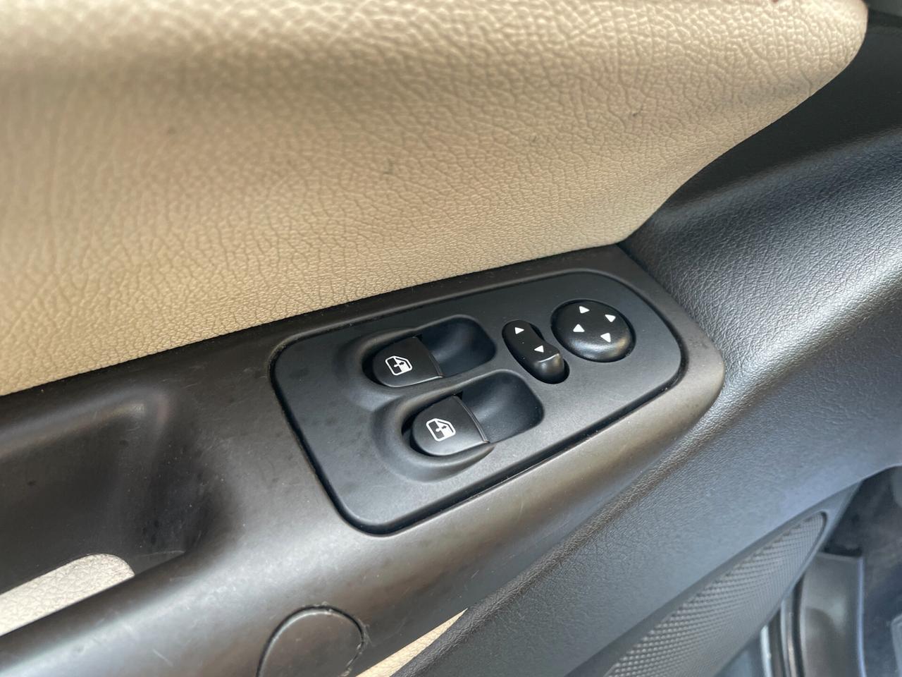 Lancia Ypsilon FRIZIONE NUOVA - NEOPATENTATI