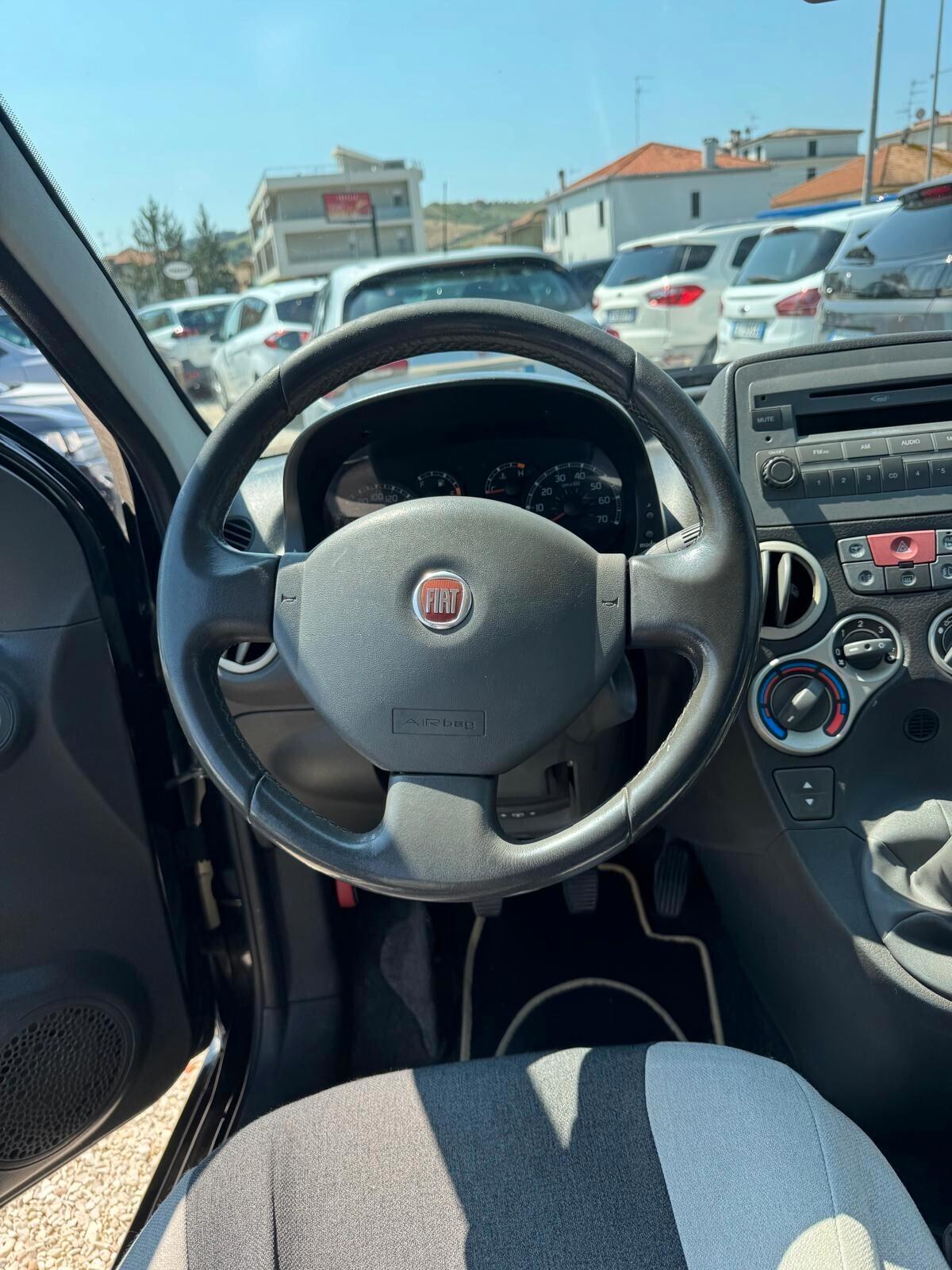 Fiat Panda Bicolore 4X4 1.3 MJT 16V MONSTER