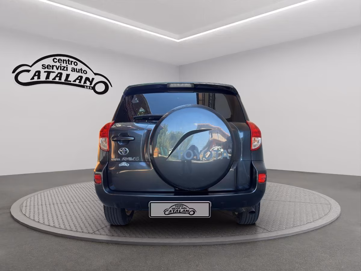 TOYOTA - RAV4 - 2.2 D-Cat 177CV Luxury pelle