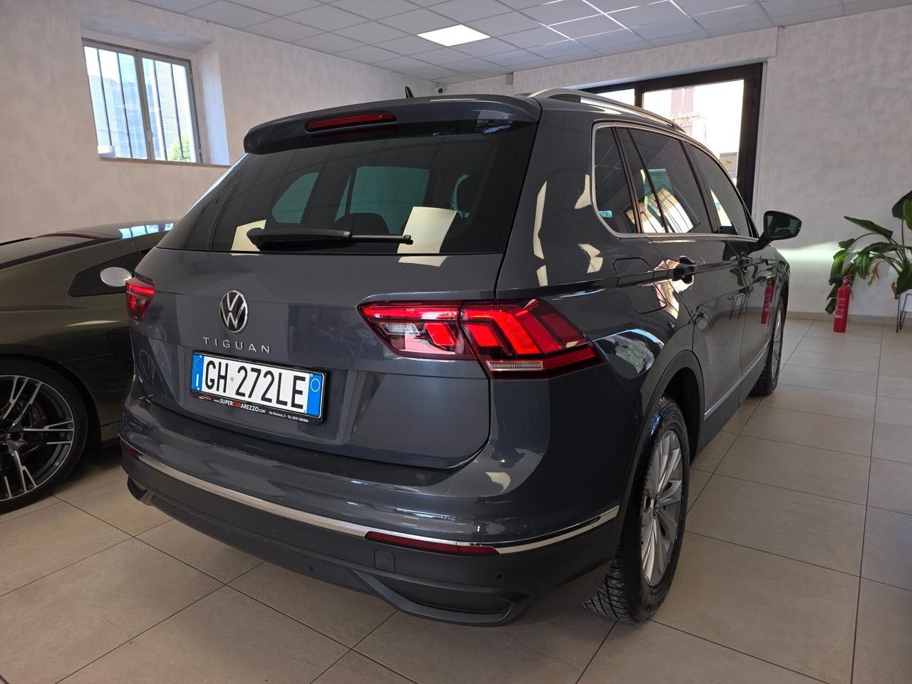 Volkswagen Tiguan 2.0 TDI 150 CV SCR DSG R-Line