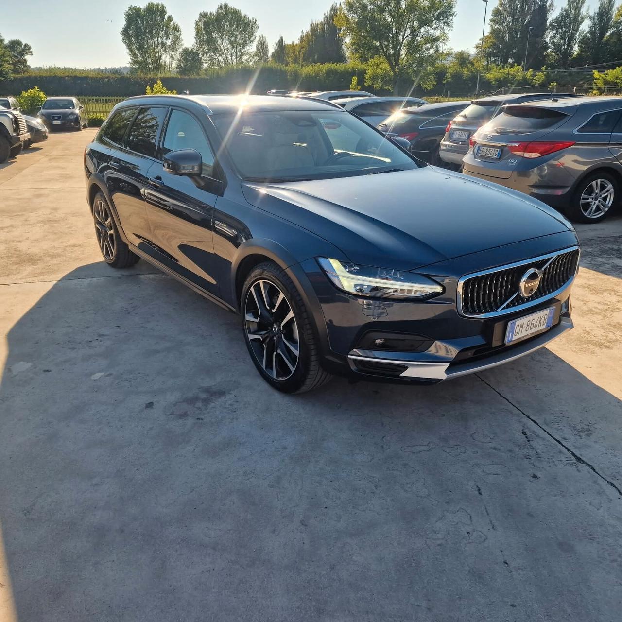 Volvo V90 Cross Country B4 (d) AWD automatico Plus UNICO PROPRIETARIO