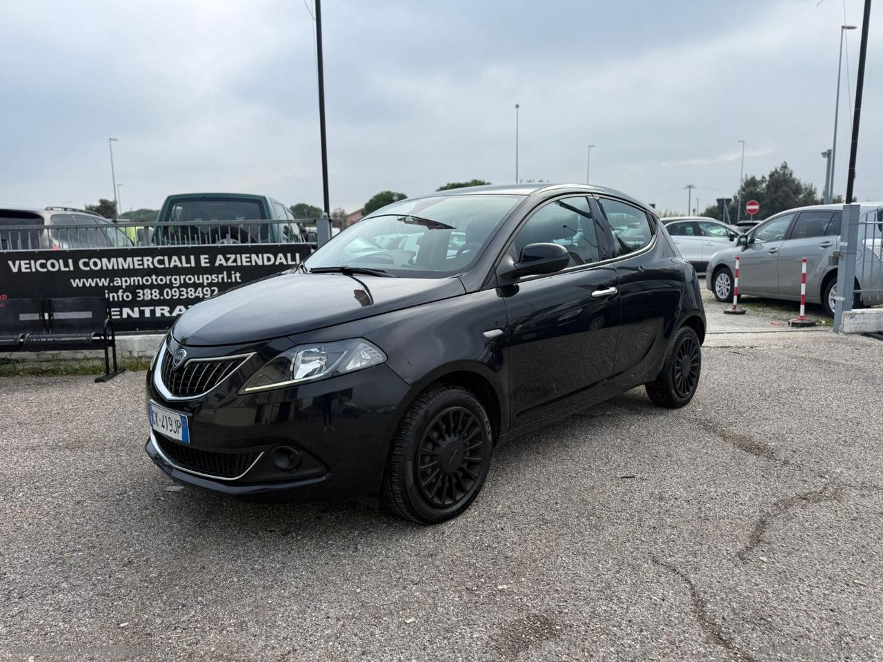 LANCIA Ypsilon 1.0 FireFly 5p.S&S Hyb. ECOCHIC HYBRID