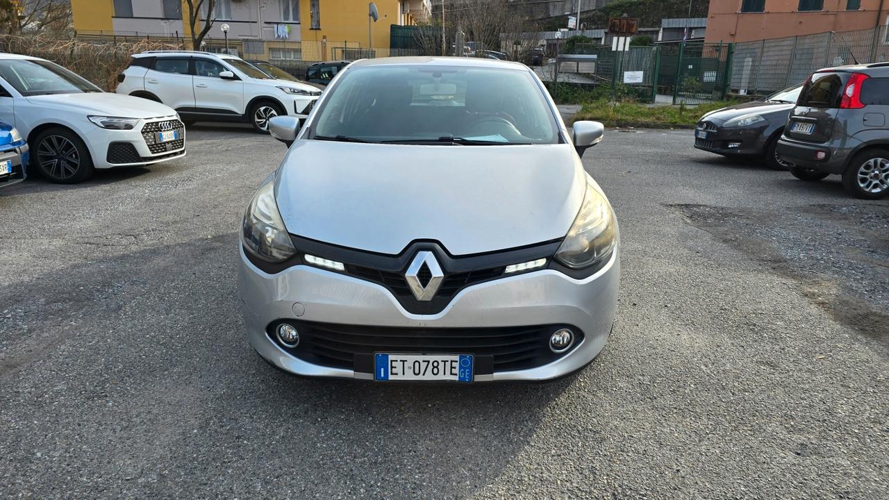 Renault Clio 1.2 75CV 5 porte Costume National