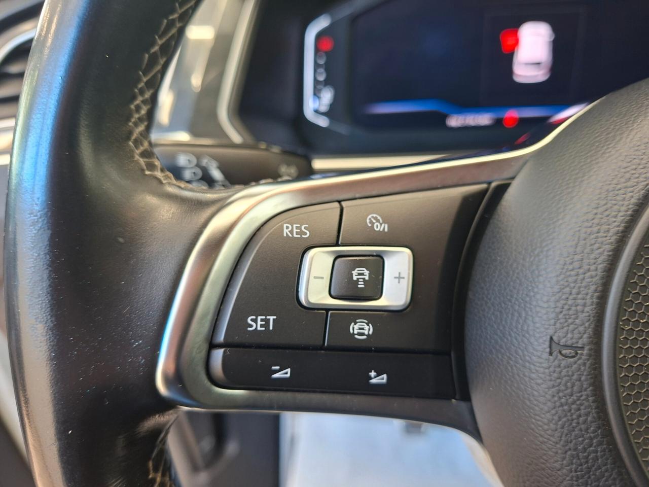 Volkswagen Tiguan 1.6 TDI SCR Sport R-Line BlueMotion Technology