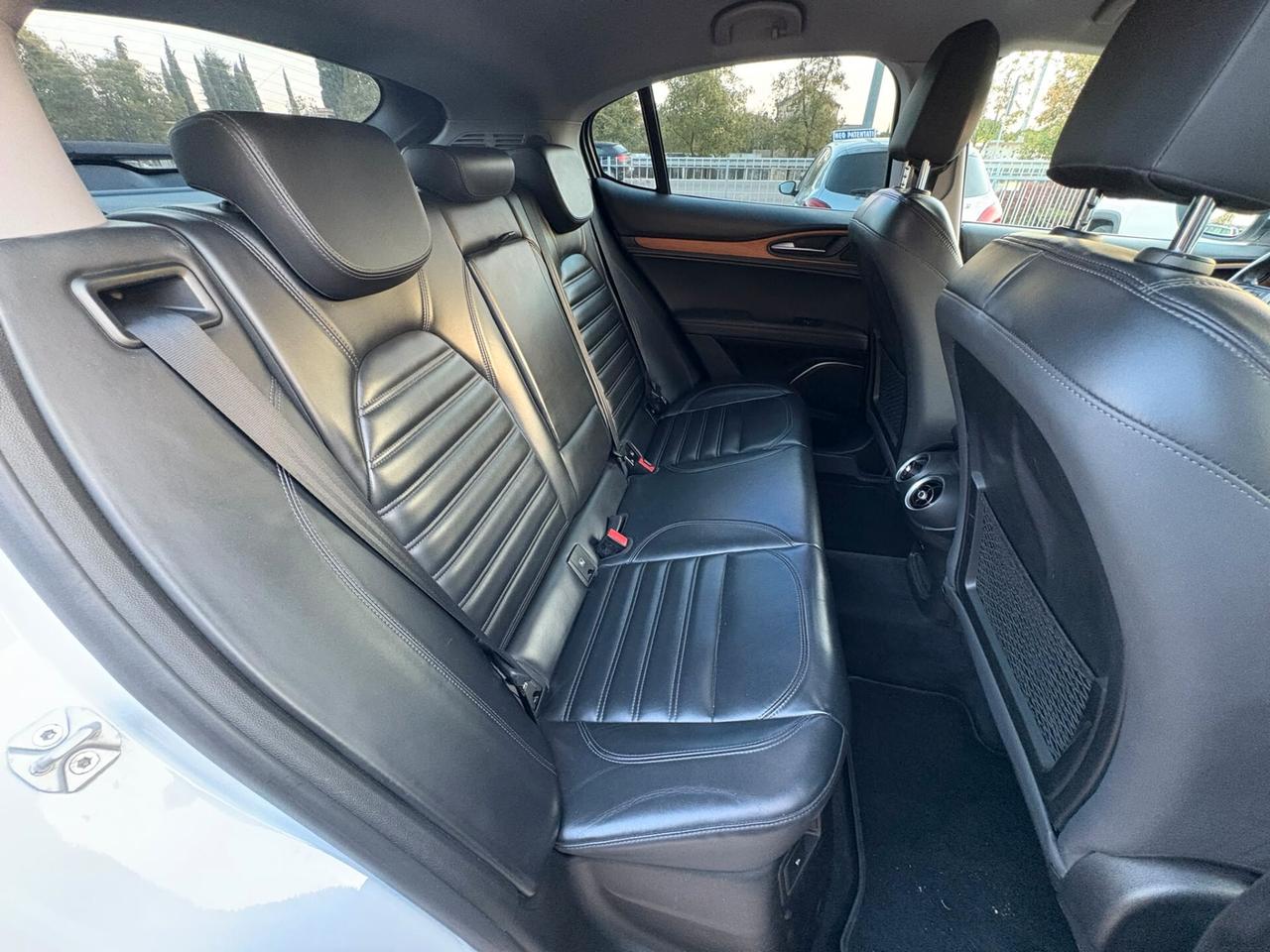 ALFA ROMEO STELVIO 2.0 BENZ 200CV Q4 GANCIO TRAINO