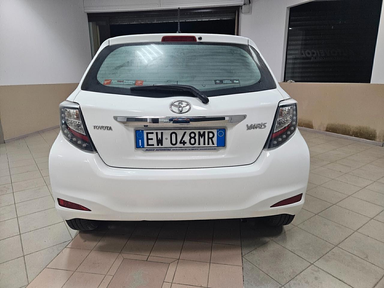 Toyota Yaris 1.0 5 porte Lounge