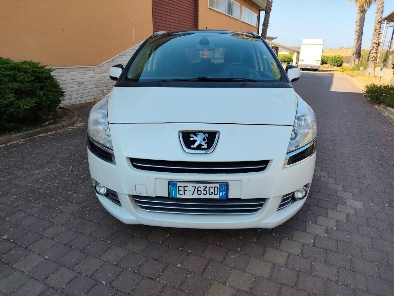 Peugeot 5008 2.0 HDi 163CV aut. Family