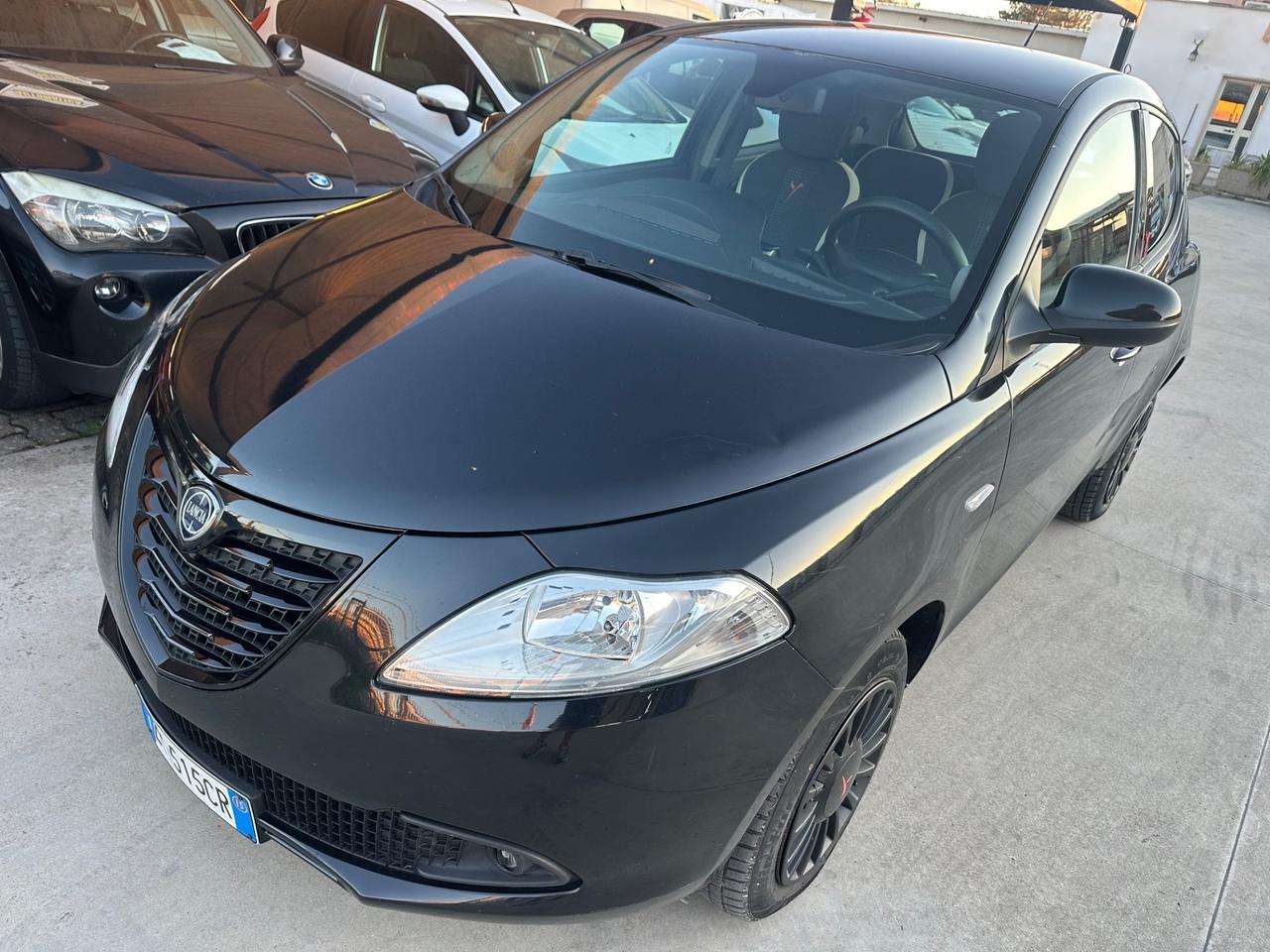 Lancia YPSILON 0.9 METANO ELEFANTINO 2015
