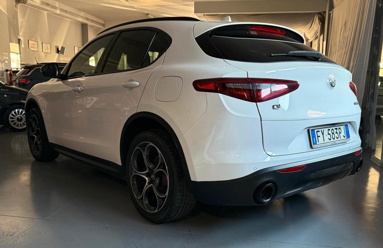Alfa Romeo Stelvio 2.2 210 CV AT8 Q4 Executive