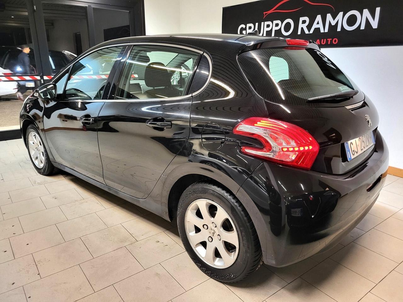 Peugeot 208 1.6 e-HDi 115 CV Stop&Start Allure