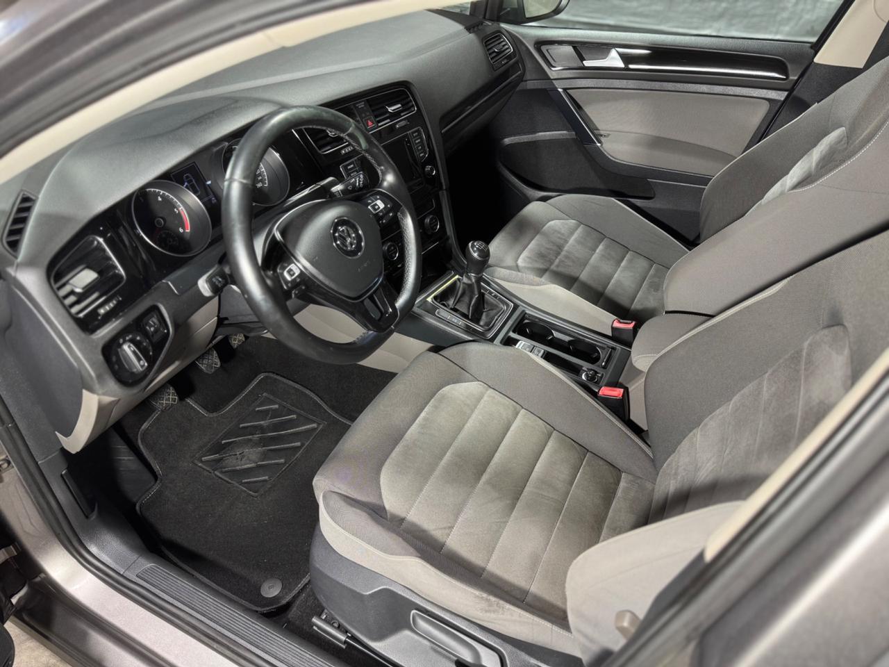 Volkswagen Golf 2.0 TDI Highline CINGHIA FATTA