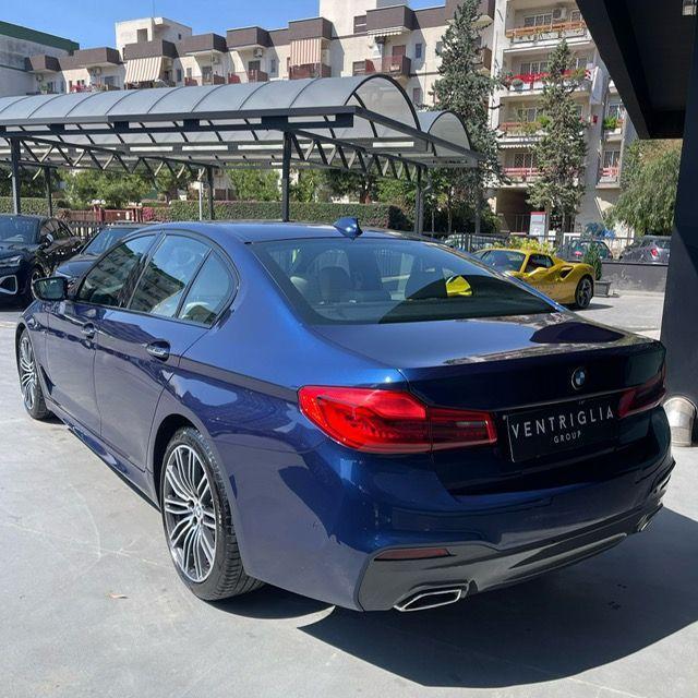 BMW - Serie 5 - 520d Msport