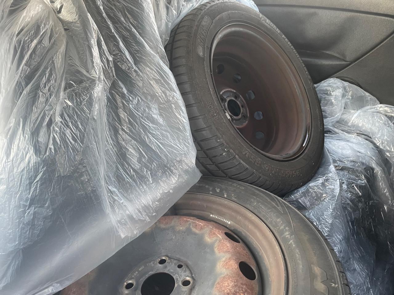 Lancia Ypsilon 1.2 *Neopatentati*doppio treno Gomme*