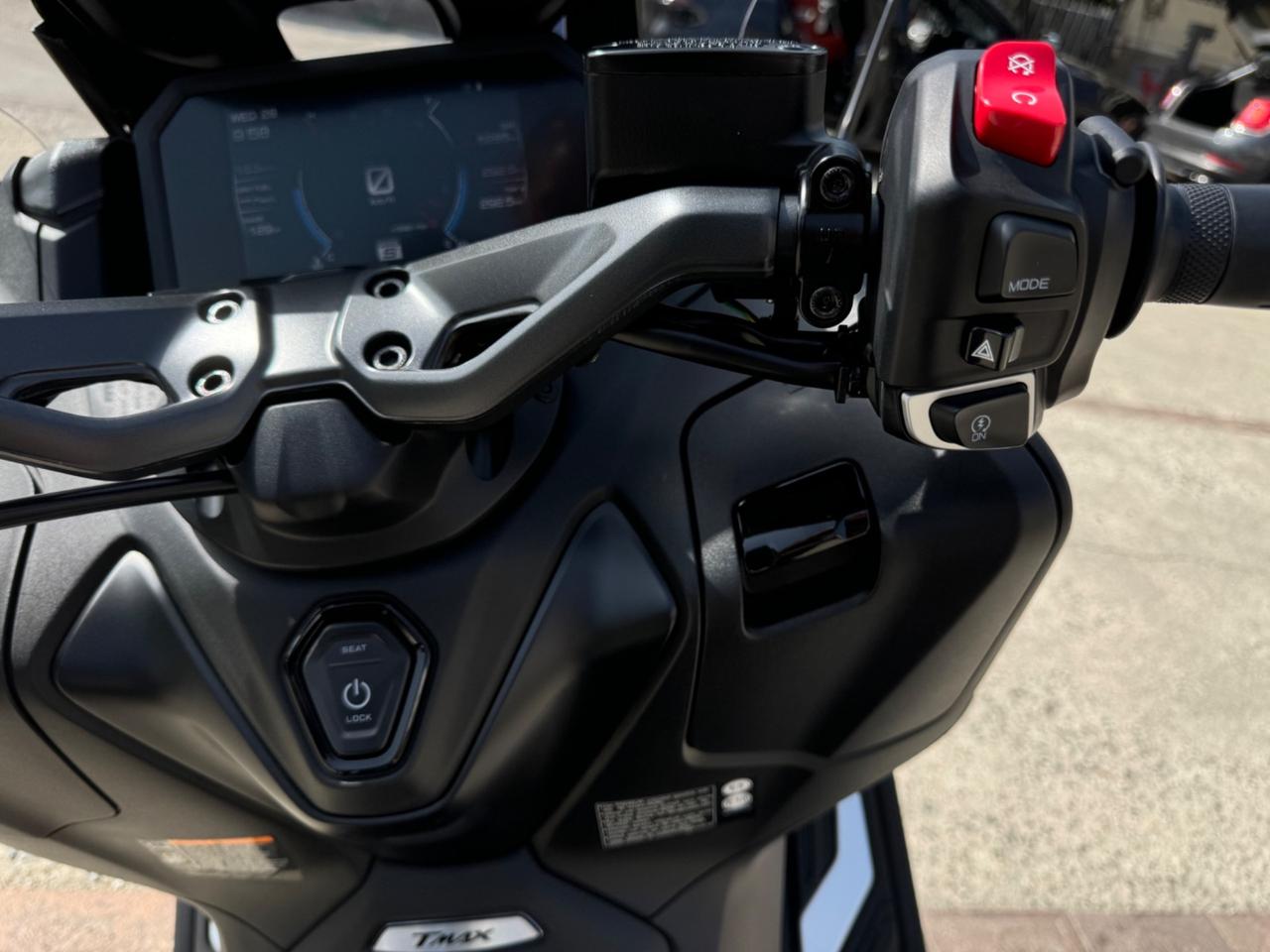 Yamaha TMAX 560