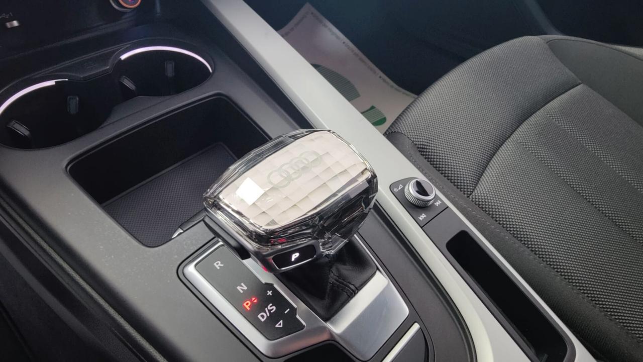 Audi A4 Avant 30 TDI 136 CV S tronic Business Hybrid