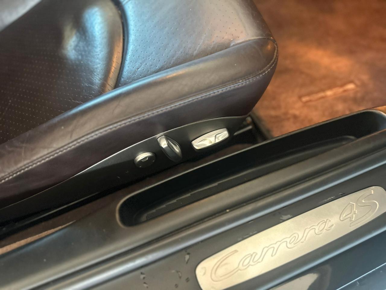 Porsche 911 Carrera 4S Cabriolet