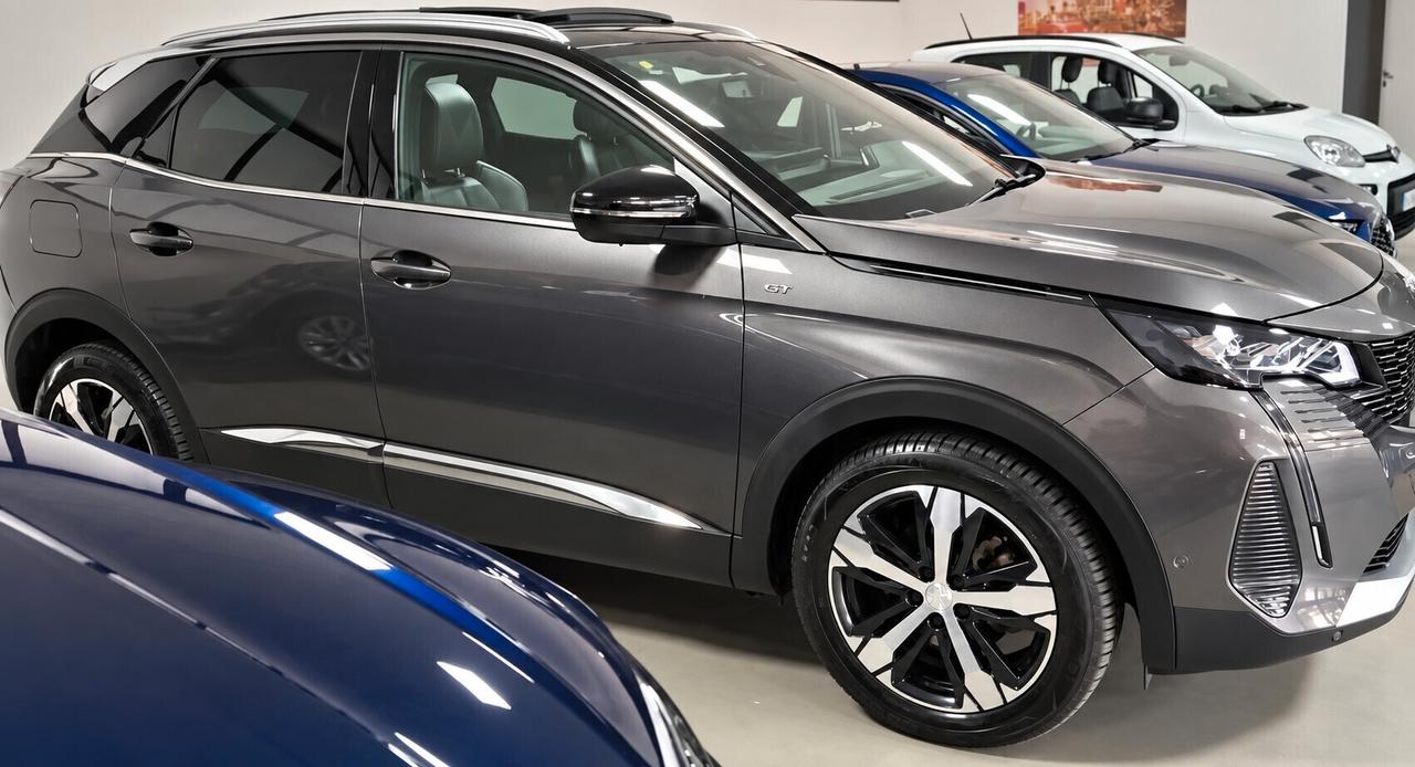 Peugeot 3008 130cv EAT8 GT Pack tetto panoramico