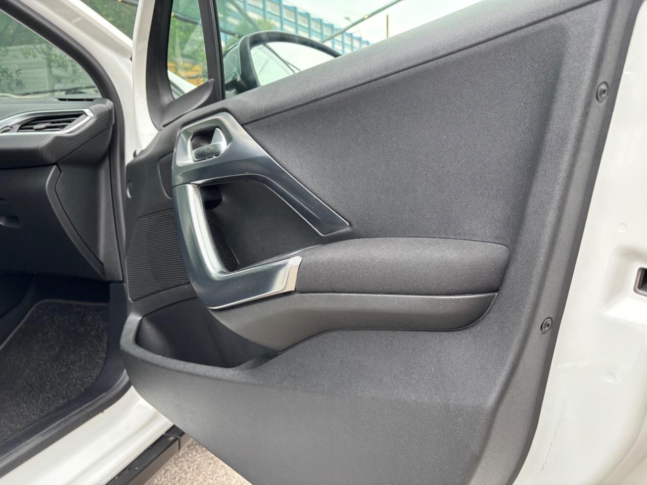 Peugeot 2008 1.6 hdi 92 CV Allure OK NEOPATENTATI
