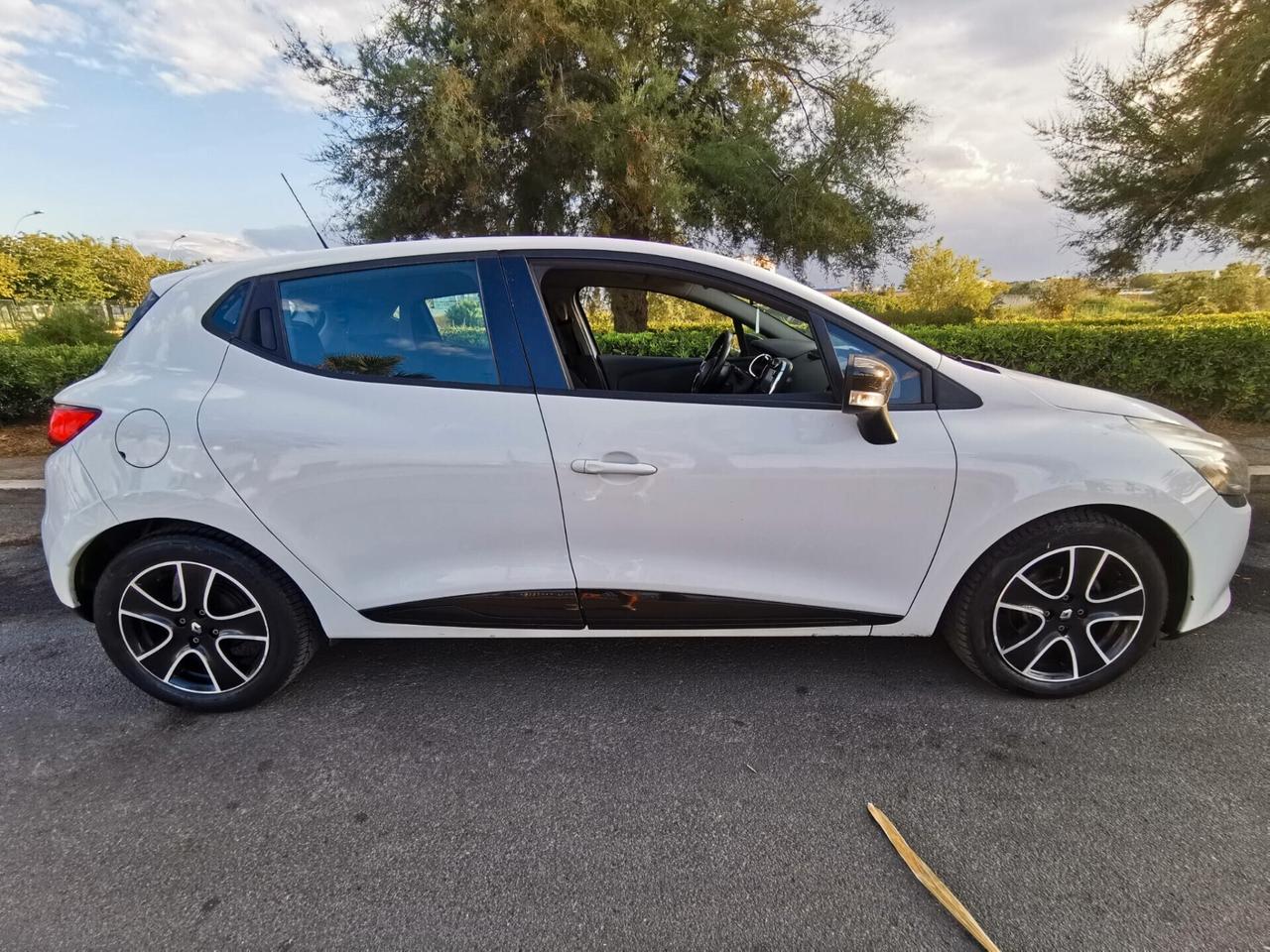 Renault Clio 1.5 dCi 8V 75CV 5 porte Live 2014