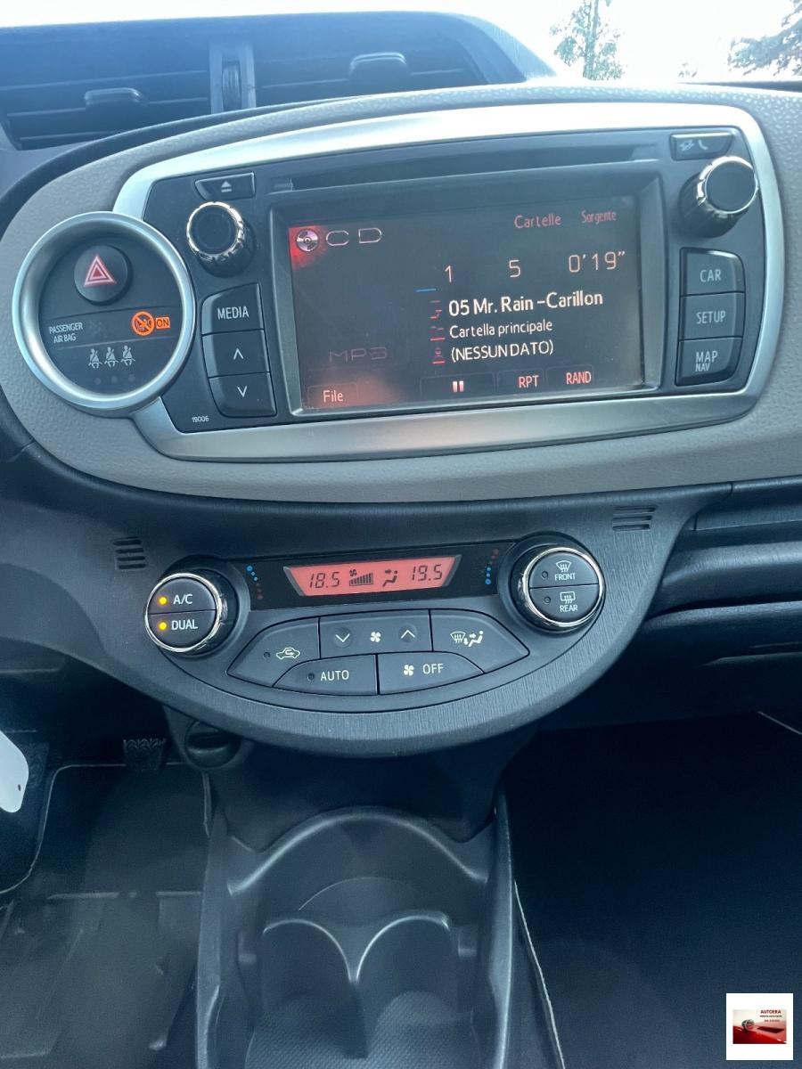 TOYOTA - Yaris - 1.0 5 porte Lounge