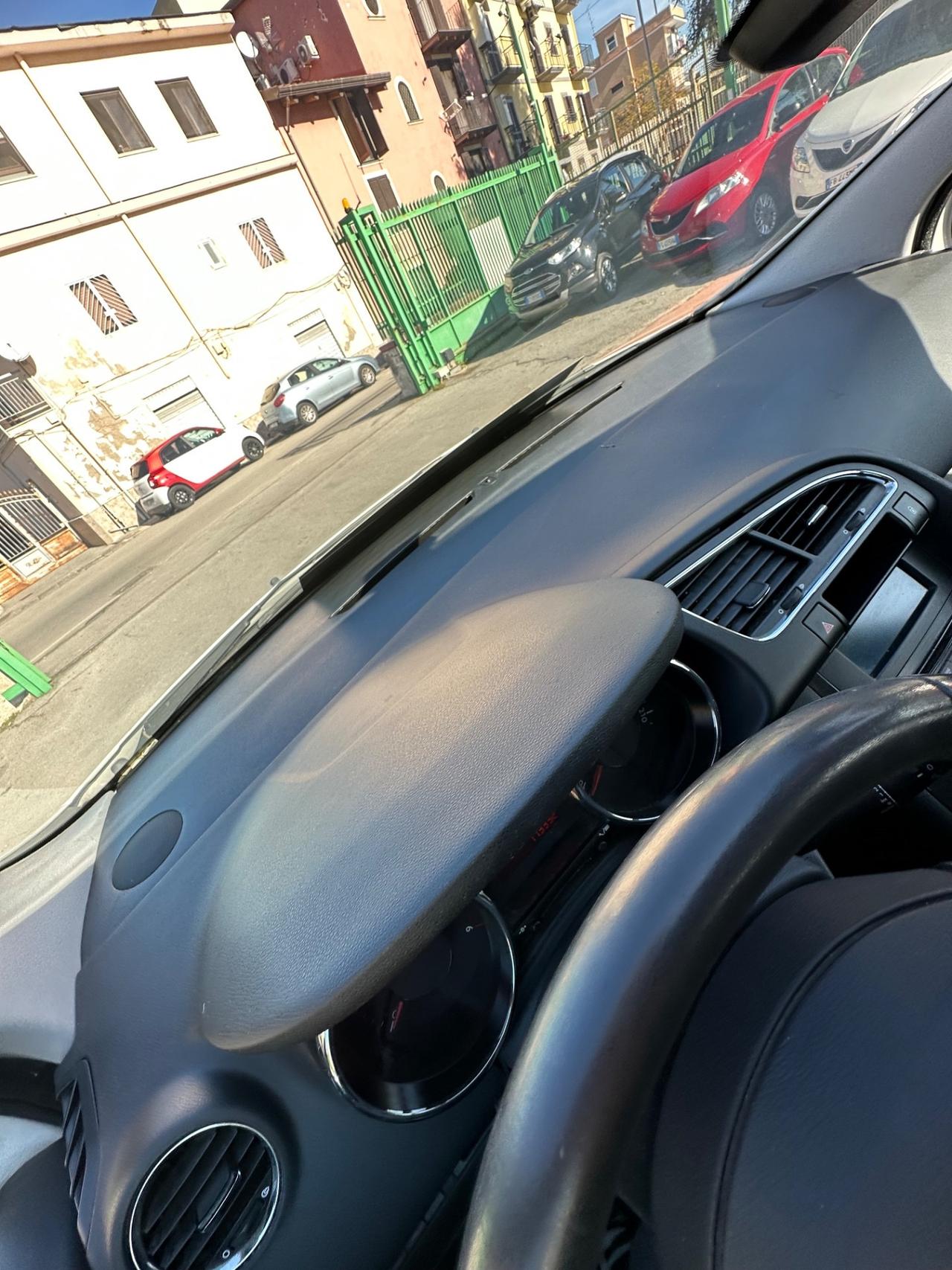 Peugeot 3008 1.6 HDi 115CV Business