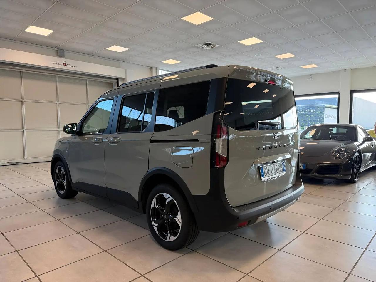 Ford Tourneo Courier 1.0 EcoBoost Active